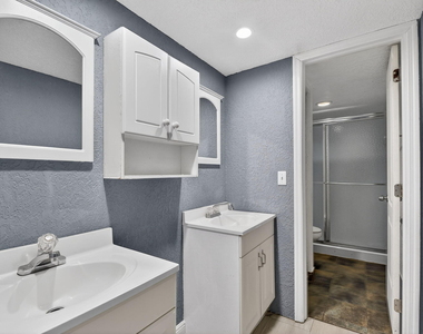 320 Woodland Road - Photo Thumbnail 32