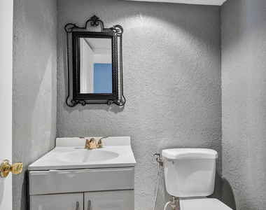 320 Woodland Road - Photo Thumbnail 20