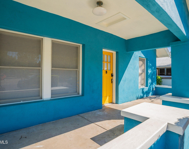 959 S Ash Avenue - Photo Thumbnail 3