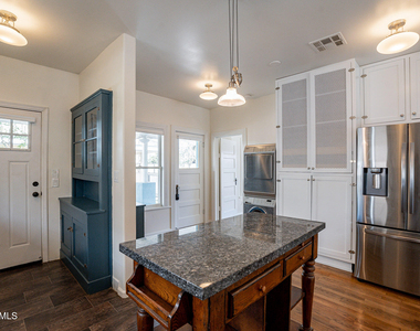 959 S Ash Avenue - Photo Thumbnail 10