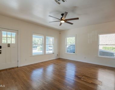 959 S Ash Avenue - Photo Thumbnail 6