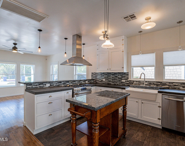 959 S Ash Avenue - Photo Thumbnail 12