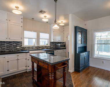 959 S Ash Avenue - Photo Thumbnail 13