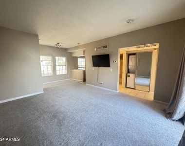 8020 E Thomas Road - Photo Thumbnail 7