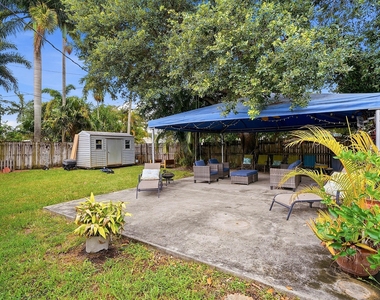 1208 N 31st Avenue - Photo Thumbnail 23