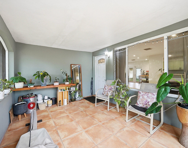 1208 N 31st Avenue - Photo Thumbnail 4