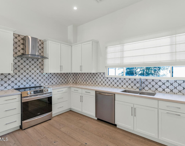 4438 N 27th Street - Photo Thumbnail 8