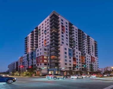 600 N Andrews Avenue - Photo Thumbnail 59