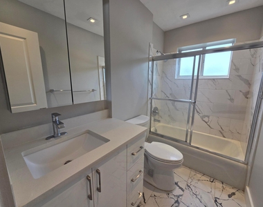 5630 Ne 18th Avenue - Photo Thumbnail 6