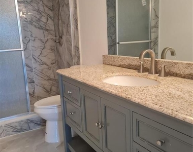 5570 Nw 44th Street - Photo Thumbnail 6