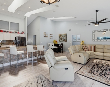 1619 Wiltshire Village Drive - Photo Thumbnail 36
