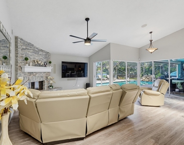1619 Wiltshire Village Drive - Photo Thumbnail 34