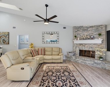 1619 Wiltshire Village Drive - Photo Thumbnail 37