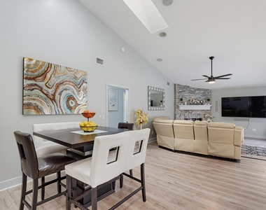 1619 Wiltshire Village Drive - Photo Thumbnail 32