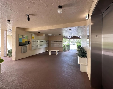 3154 Via Poinciana - Photo Thumbnail 17