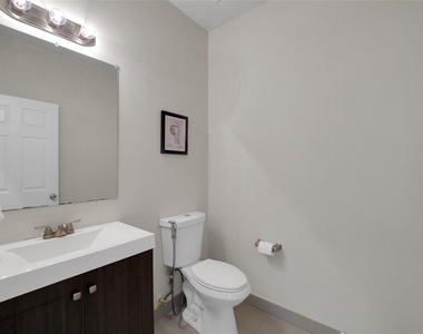 1070 Bluewood Terrace - Photo Thumbnail 23