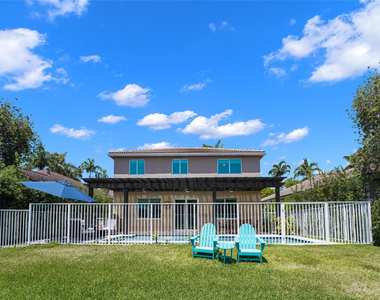 1070 Bluewood Terrace - Photo Thumbnail 59