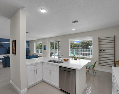 1070 Bluewood Terrace - Photo Thumbnail 19