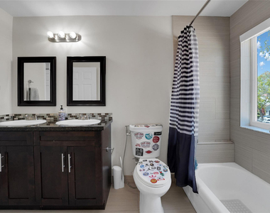 1070 Bluewood Terrace - Photo Thumbnail 44