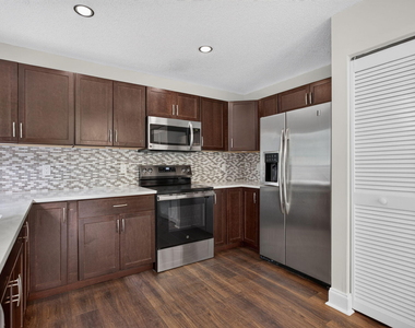 587 Nw 38th Avenue - Photo Thumbnail 15