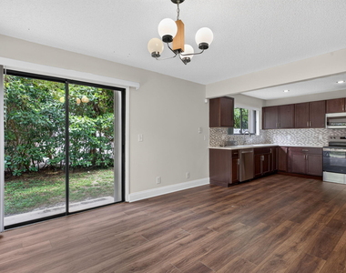 587 Nw 38th Avenue - Photo Thumbnail 11