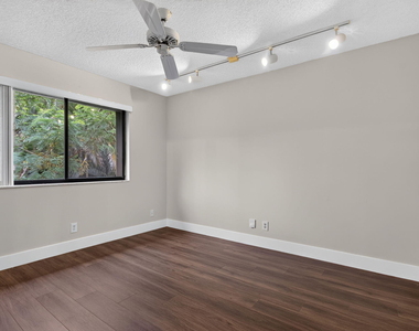 587 Nw 38th Avenue - Photo Thumbnail 21