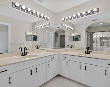 587 Nw 38th Avenue - Photo Thumbnail 30