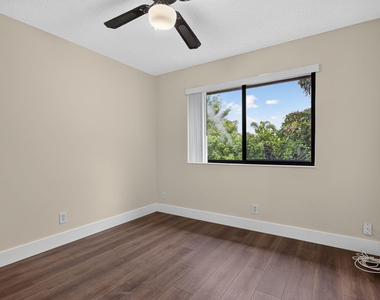 587 Nw 38th Avenue - Photo Thumbnail 23