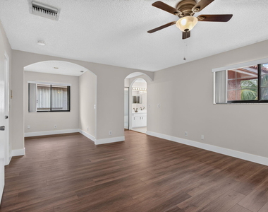 587 Nw 38th Avenue - Photo Thumbnail 25