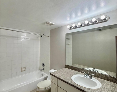 5065 Wiles Road - Photo Thumbnail 7