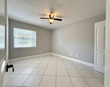 9633 Riverside Drive - Photo Thumbnail 9