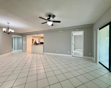 9633 Riverside Drive - Photo Thumbnail 3
