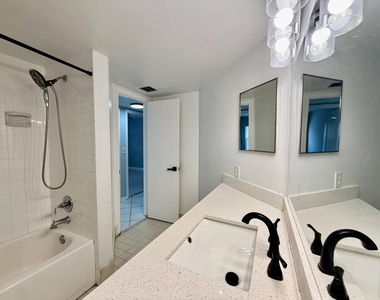 9633 Riverside Drive - Photo Thumbnail 10