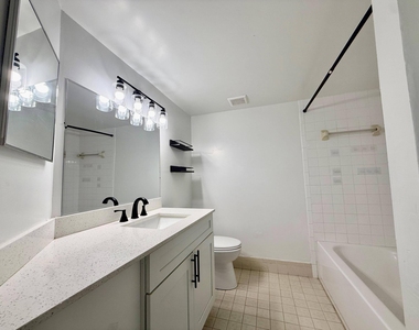 9633 Riverside Drive - Photo Thumbnail 2