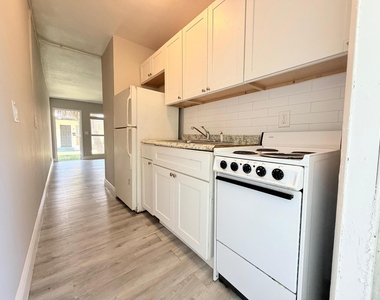 809 2nd Street - Photo Thumbnail 1
