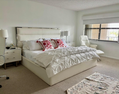 4900 N Ocean Boulevard - Photo Thumbnail 11