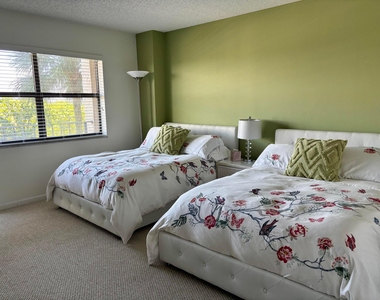 4900 N Ocean Boulevard - Photo Thumbnail 17