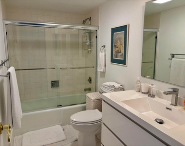 4900 N Ocean Boulevard - Photo Thumbnail 13