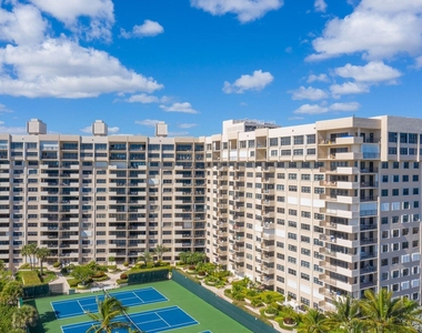 4900 N Ocean Boulevard - Photo Thumbnail 26