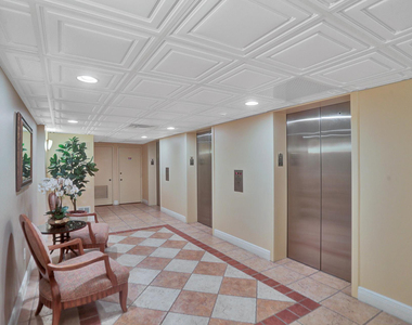 5000 N Ocean Boulevard - Photo Thumbnail 2