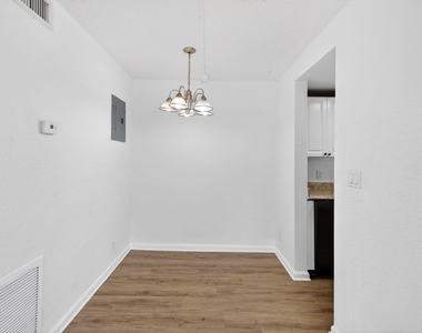 3380 Ne 16th Terrace - Photo Thumbnail 11