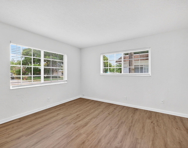 3380 Ne 16th Terrace - Photo Thumbnail 12