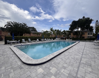 2950 Se Ocean Boulevard - Photo Thumbnail 24