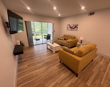 2950 Se Ocean Boulevard - Photo Thumbnail 11