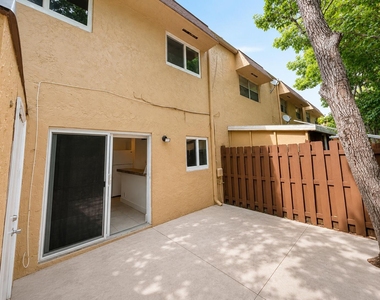 5728 5728 Blueberry Ct, Unit #38 Circle - Photo Thumbnail 31