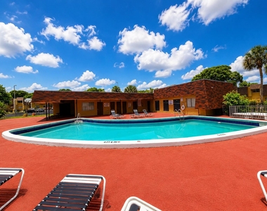 5728 5728 Blueberry Ct, Unit #38 Circle - Photo Thumbnail 36