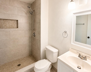 5728 5728 Blueberry Ct, Unit #38 Circle - Photo Thumbnail 24