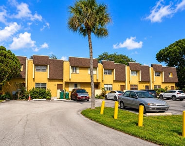 5728 5728 Blueberry Ct, Unit #38 Circle - Photo Thumbnail 1