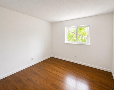 5728 5728 Blueberry Ct, Unit #38 Circle - Photo Thumbnail 14