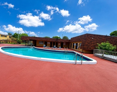 5728 5728 Blueberry Ct, Unit #38 Circle - Photo Thumbnail 35